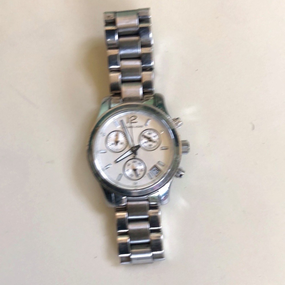 Michael Kors Women's Watch - Picture 4 of 5